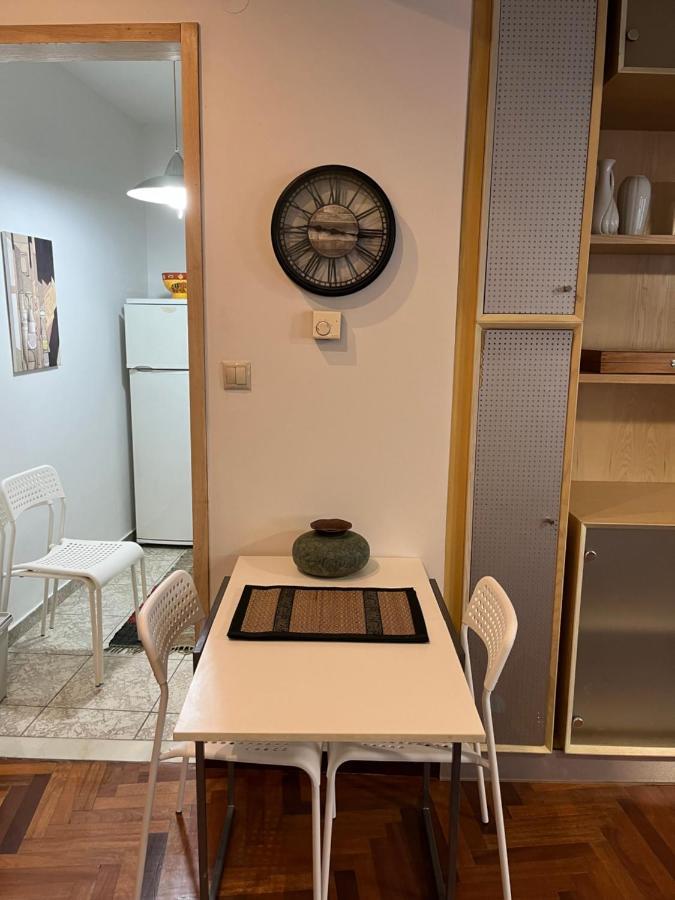 Chita'S Downtown Apartment อิโออันนินา ภายนอก รูปภาพ